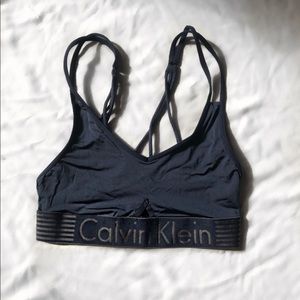 Calvin Klein Magentic Sports Bra